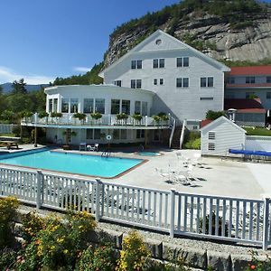 White Mountain Hotel And Resort